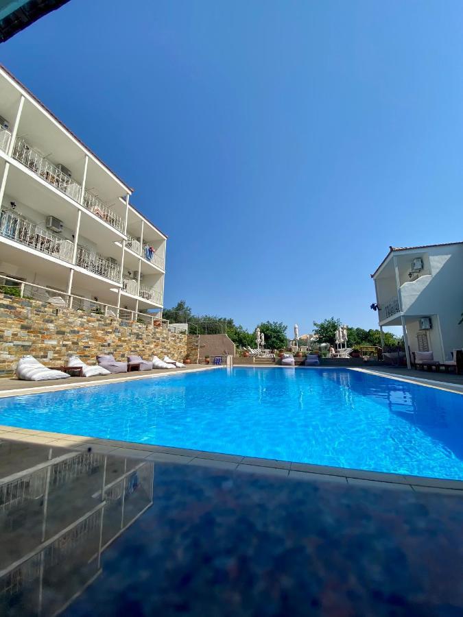Hotel Nereides Patitírion Exteriér fotografie